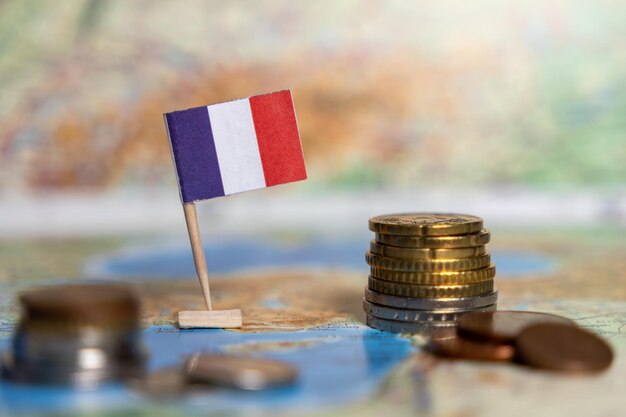 Le gouvernement prépare un budget de rigueur pour tenter de faire face à la crise des finances publiques